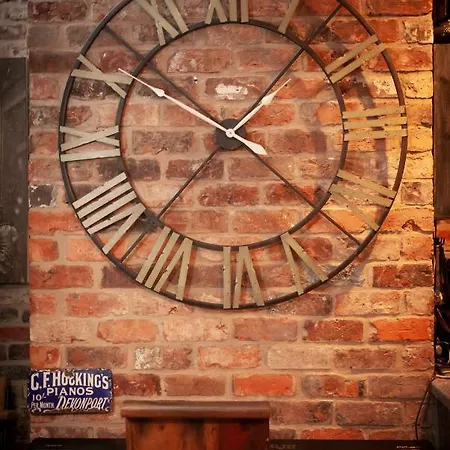 1 The Old Mill, Lady Pecketts Yard
